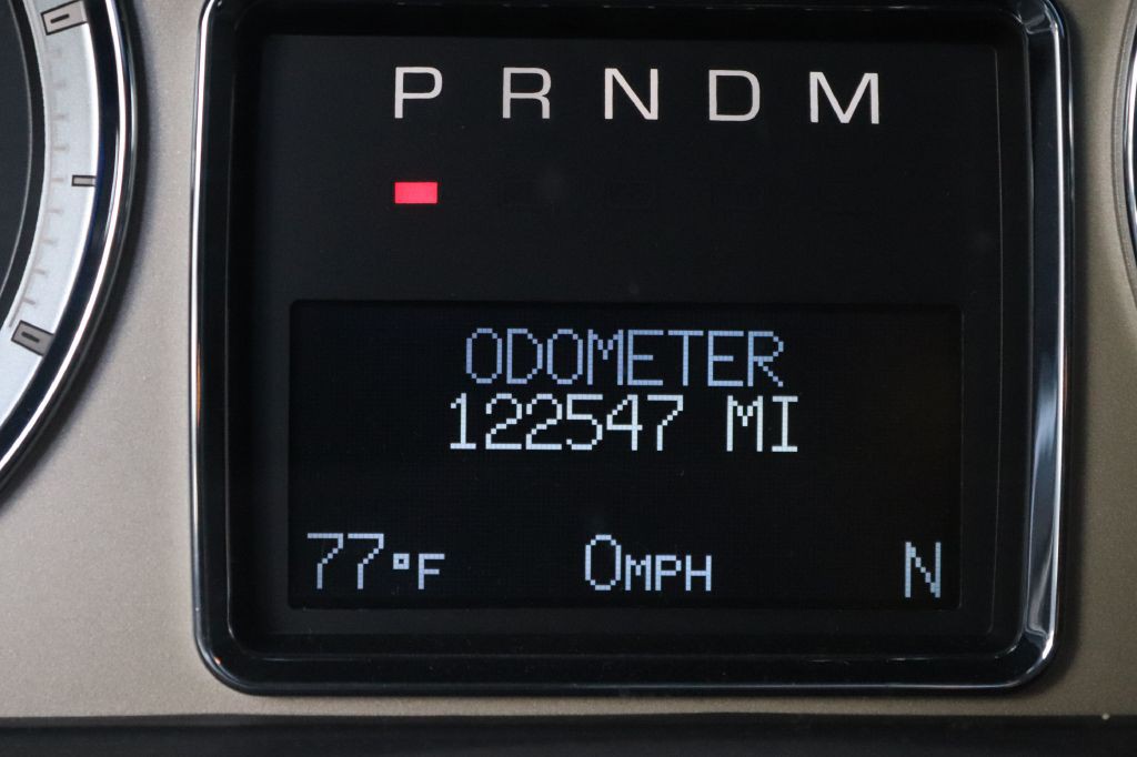 2011 Cadillac Escalade Image 36