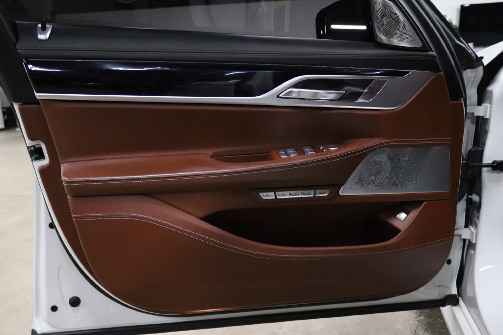 2018 BMW 7 Series Image 9