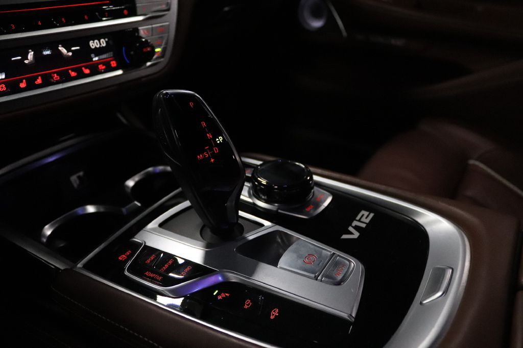 2018 BMW 7 Series Image 16