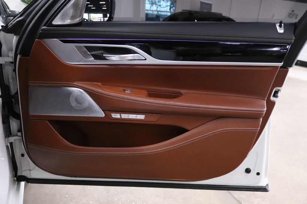 2018 BMW 7 Series Image 29