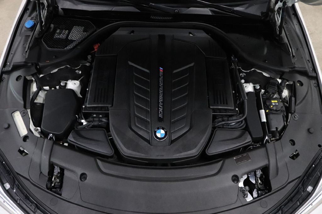 2018 BMW 7 Series Image 32