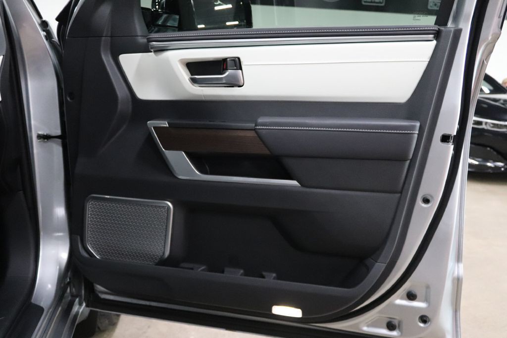 2025 Toyota Sequoia Image 22
