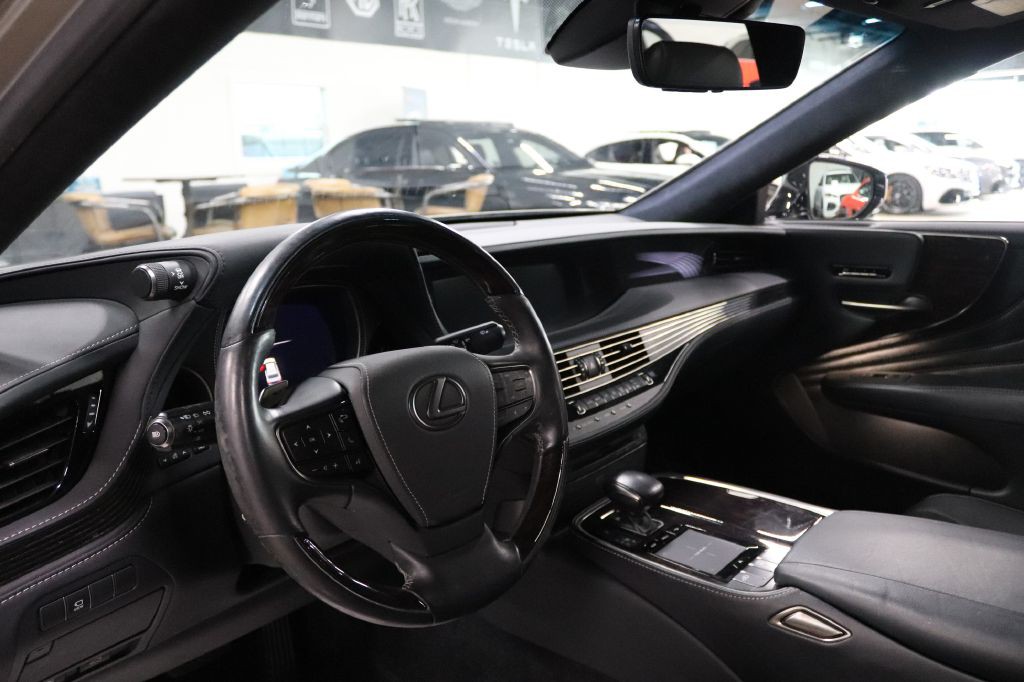 2018 Lexus LS Image 13