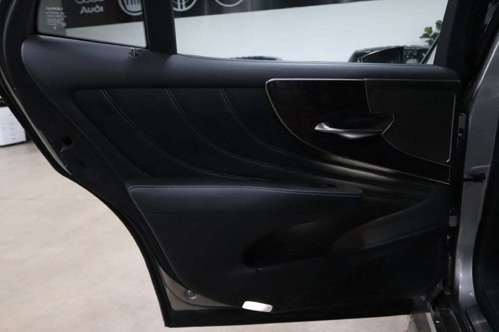 2018 Lexus LS Image 14