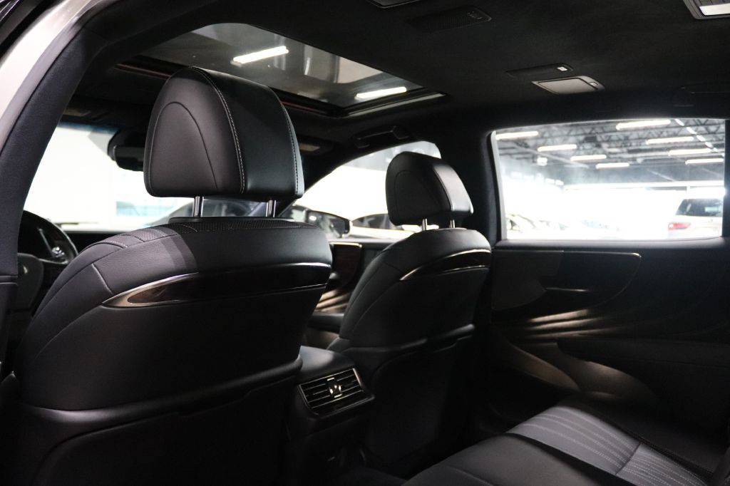 2018 Lexus LS Image 17