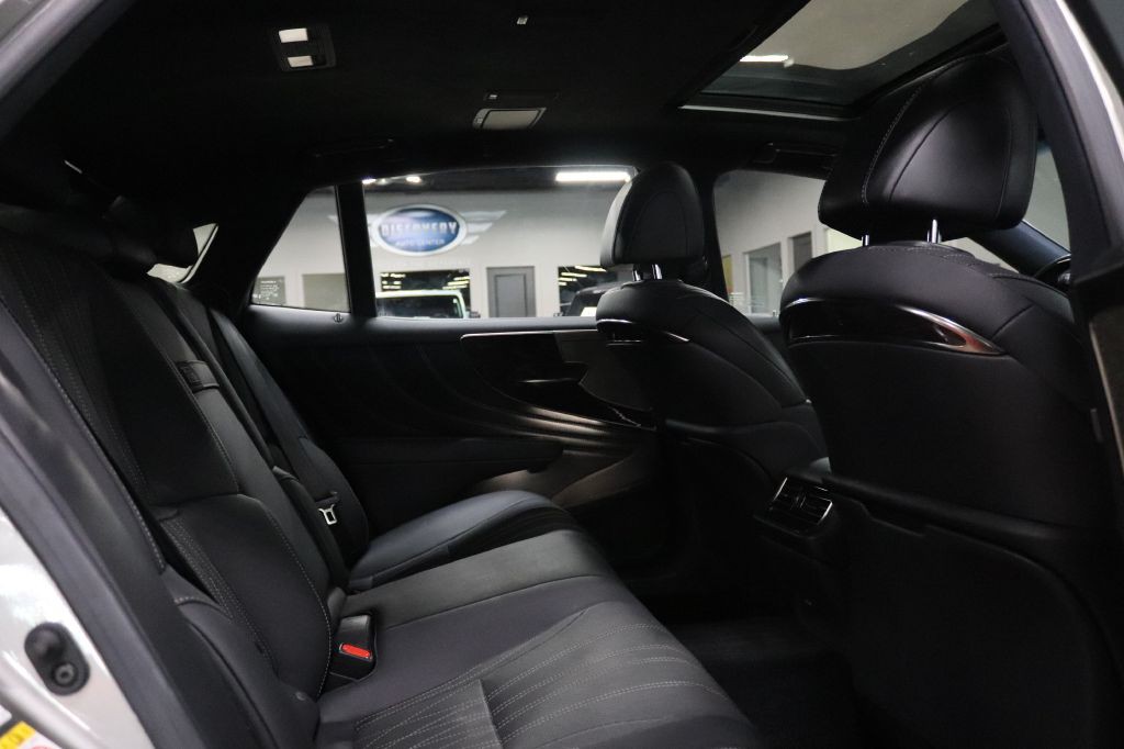 2018 Lexus LS Image 19