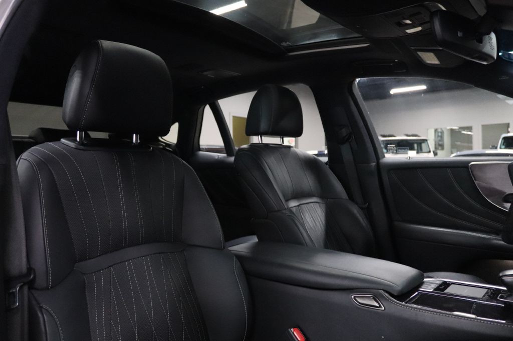 2018 Lexus LS Image 24