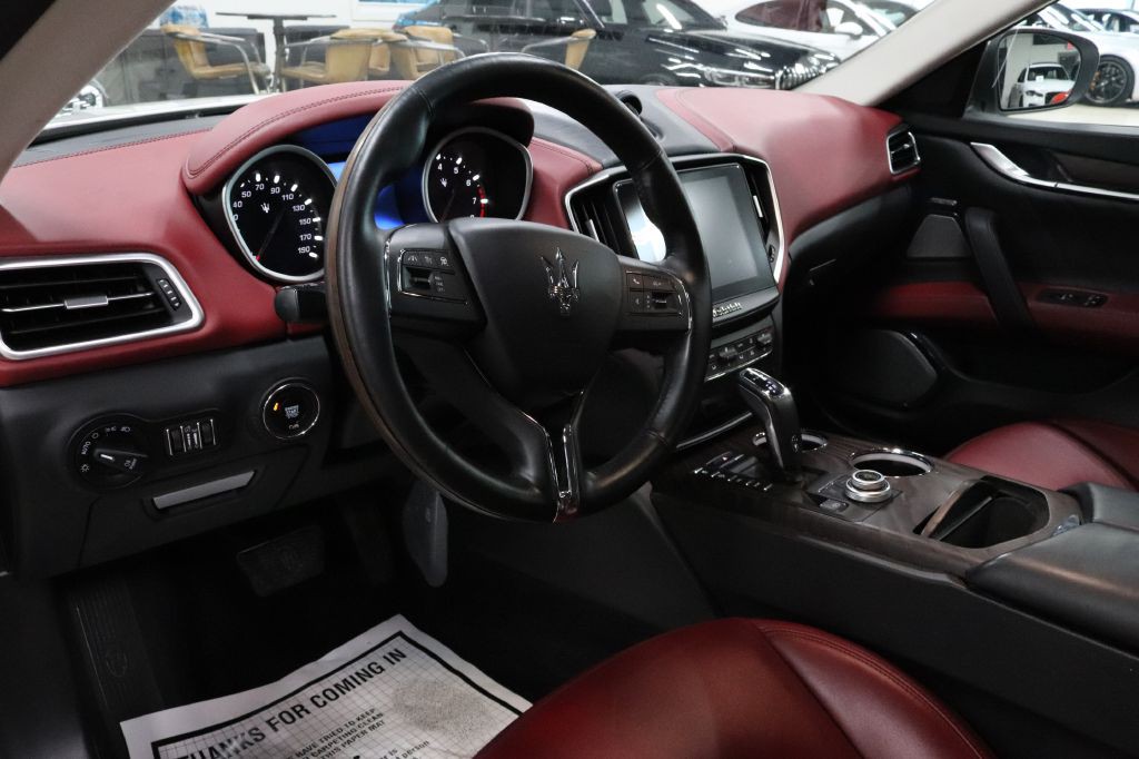 2019 Maserati Ghibli Image 10