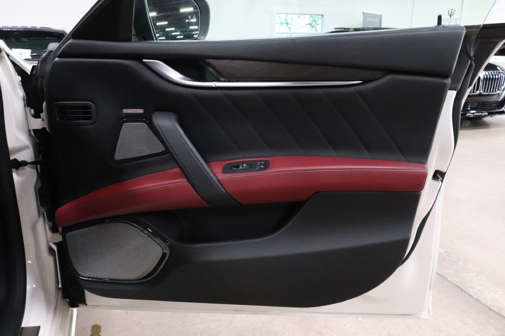 2019 Maserati Ghibli Image 28