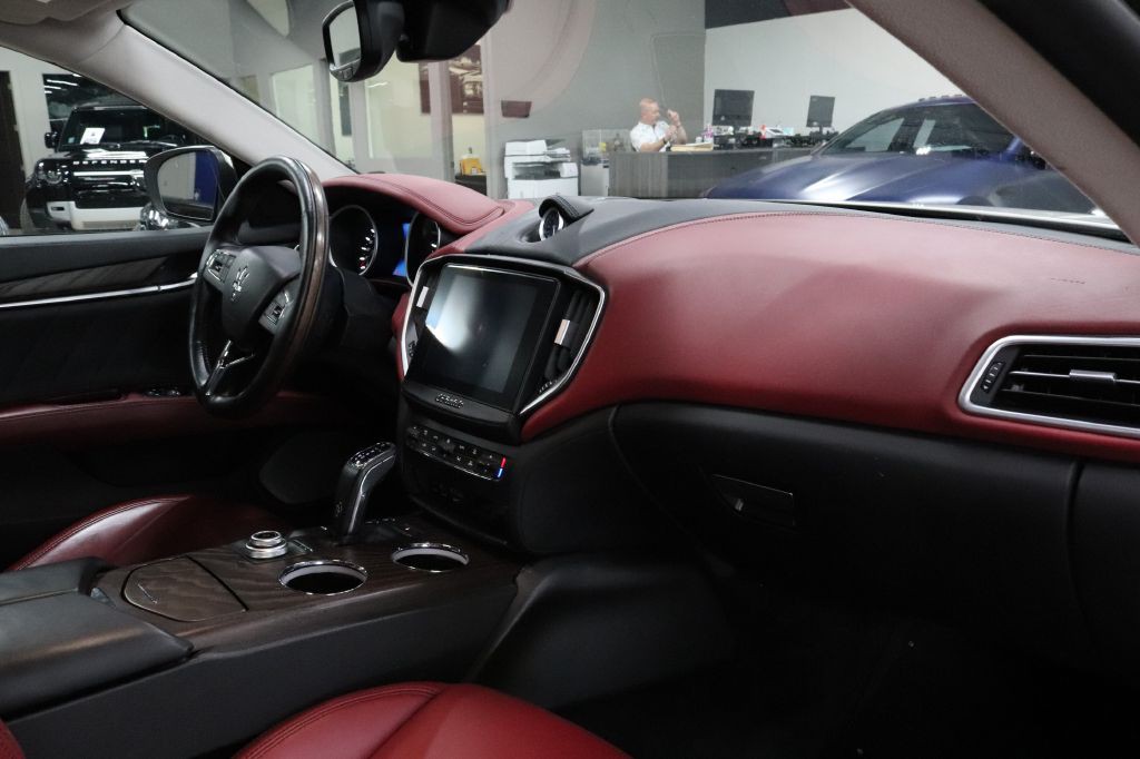 2019 Maserati Ghibli Image 29