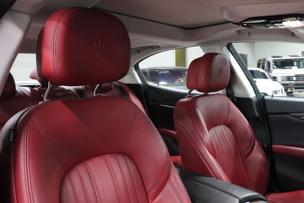 2019 Maserati Ghibli Image 30