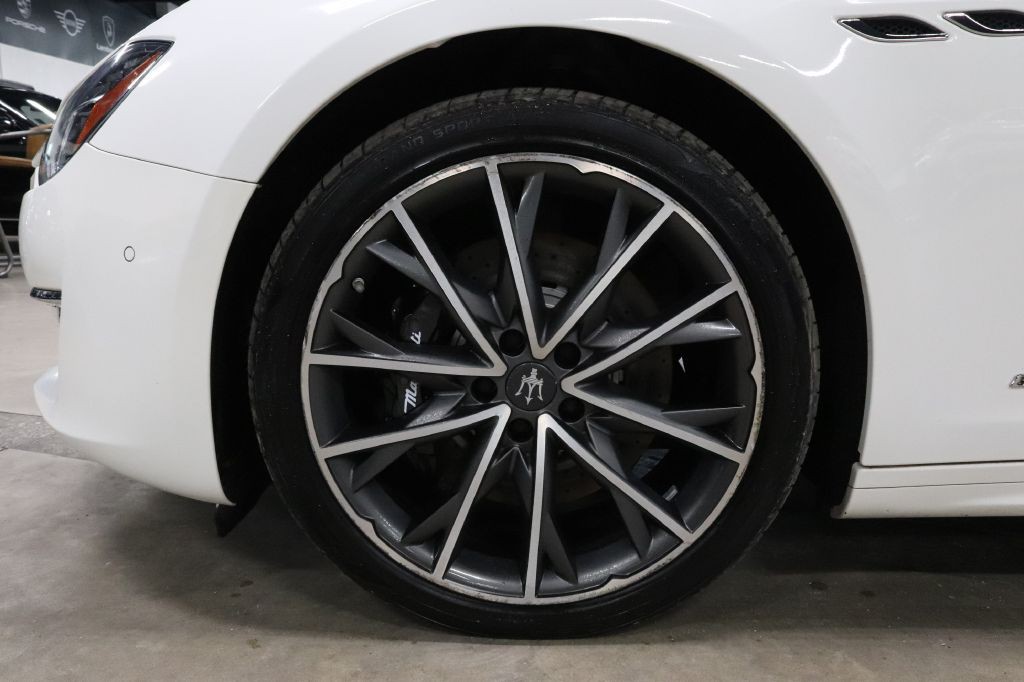 2019 Maserati Ghibli Image 32