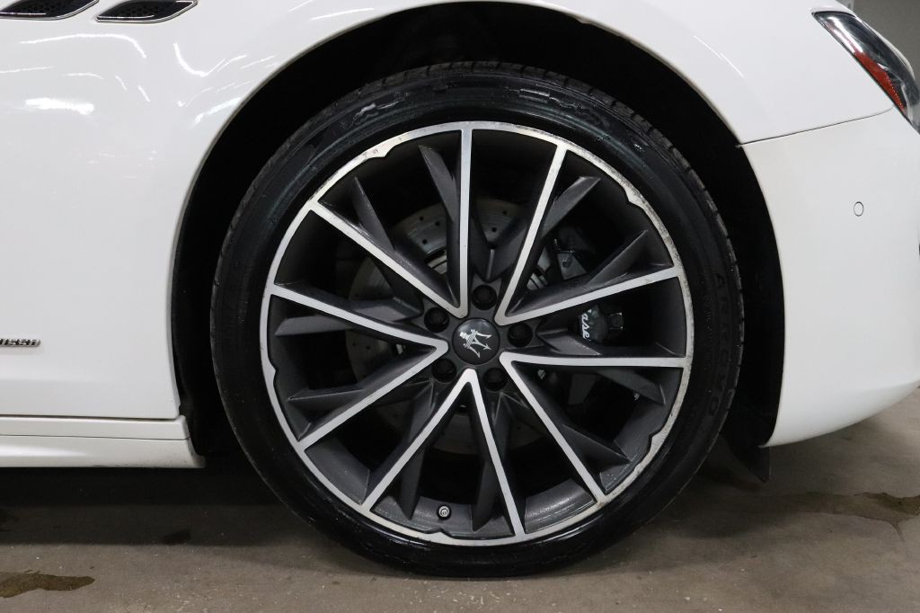 2019 Maserati Ghibli Image 35