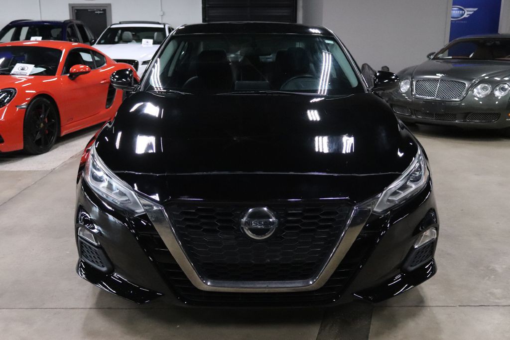 2019 Nissan Altima Image 8