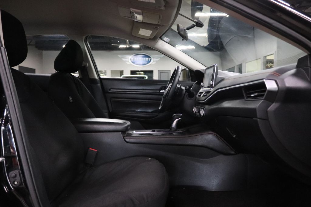 2019 Nissan Altima Image 23