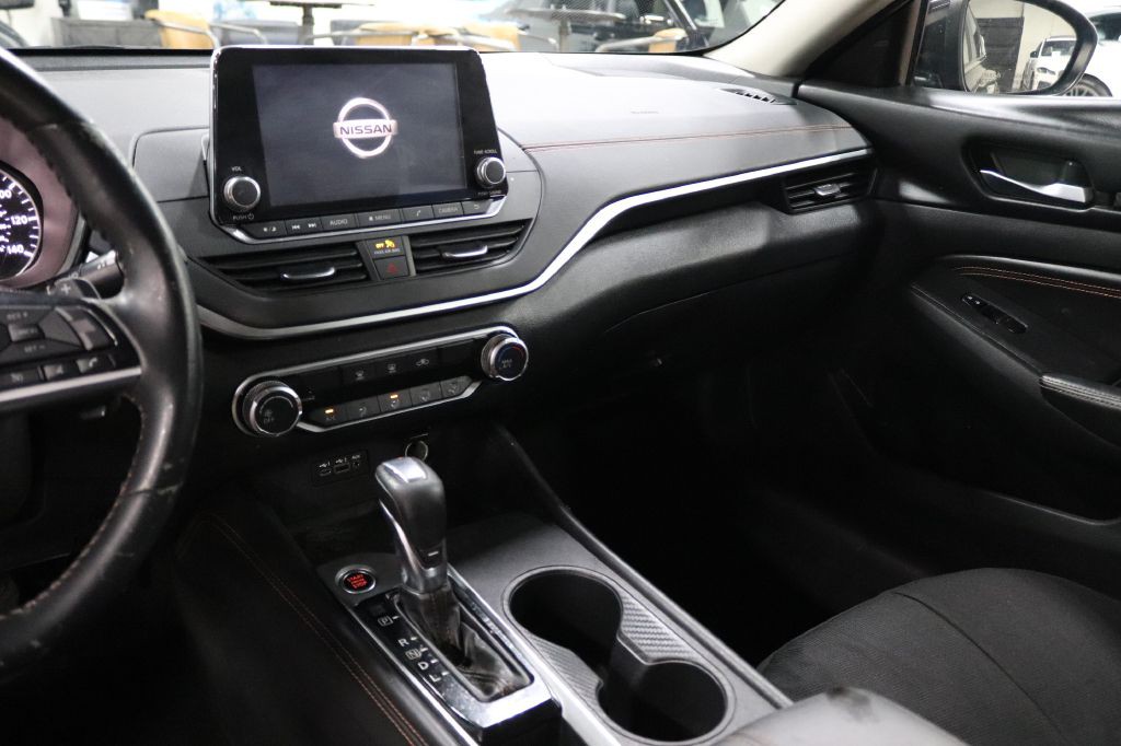 2019 Nissan Altima Image 30