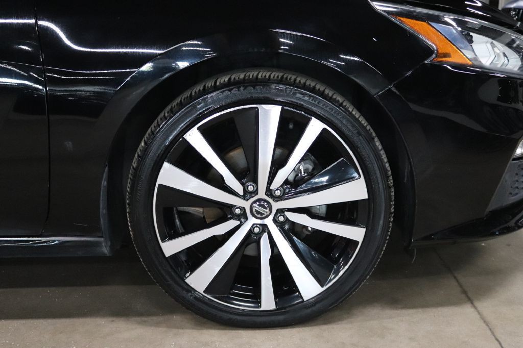 2019 Nissan Altima Image 39