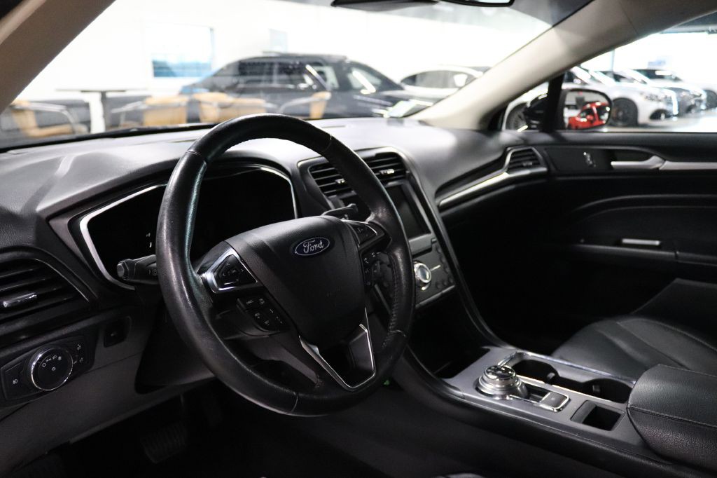 2020 Ford Fusion Image 13