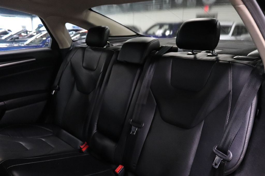 2020 Ford Fusion Image 16