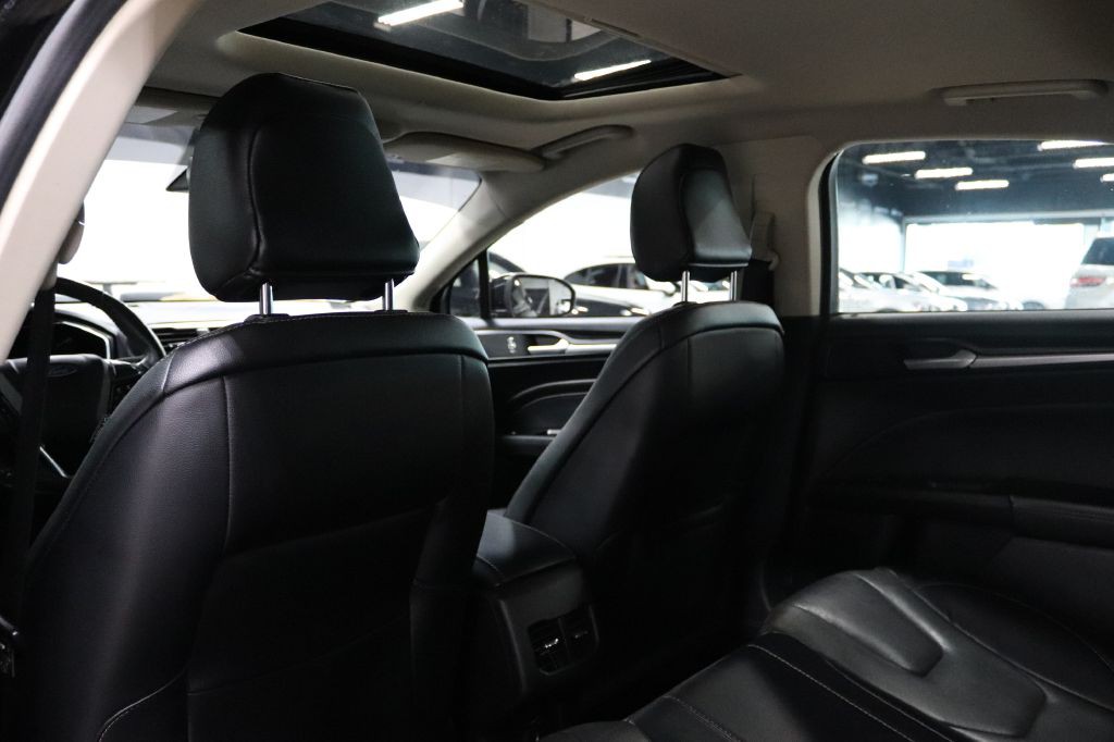 2020 Ford Fusion Image 17