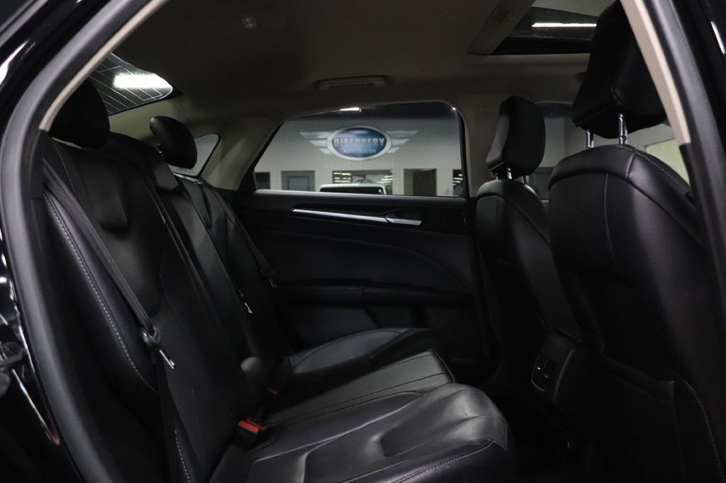 2020 Ford Fusion Image 19