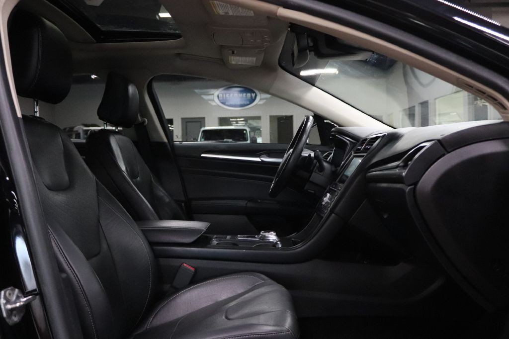 2020 Ford Fusion Image 23