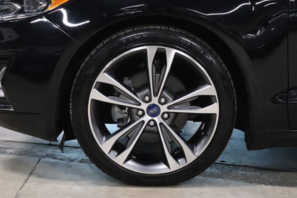 2020 Ford Fusion Image 38