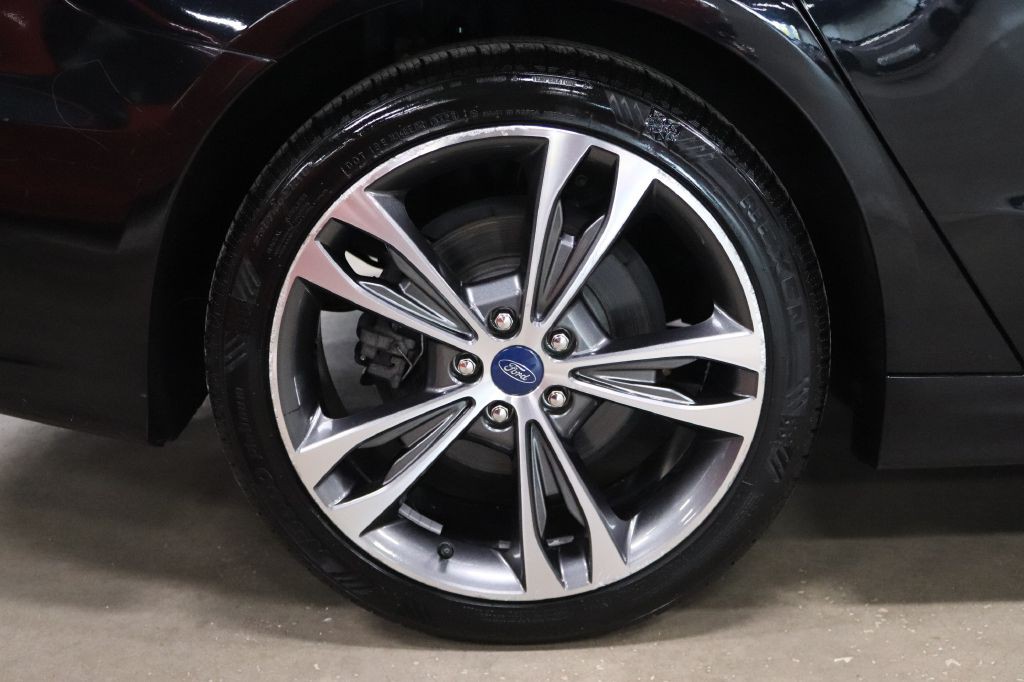 2020 Ford Fusion Image 40