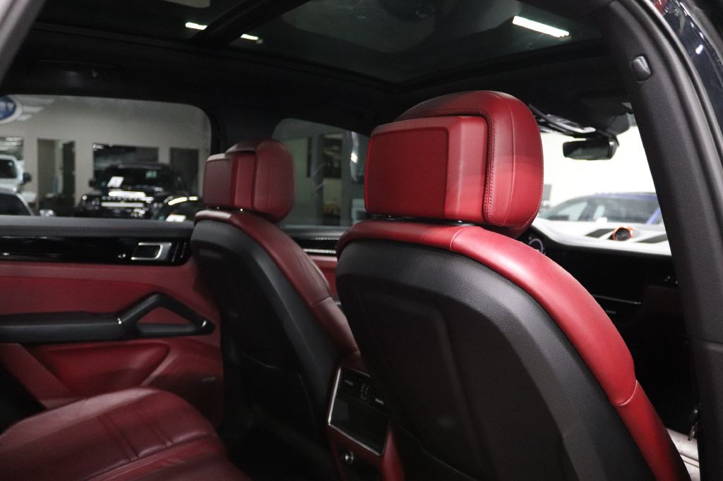 2019 Porsche Cayenne Image 21