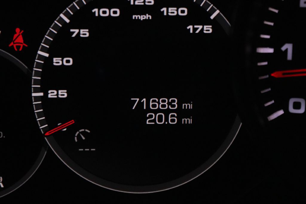 2019 Porsche Cayenne Image 35