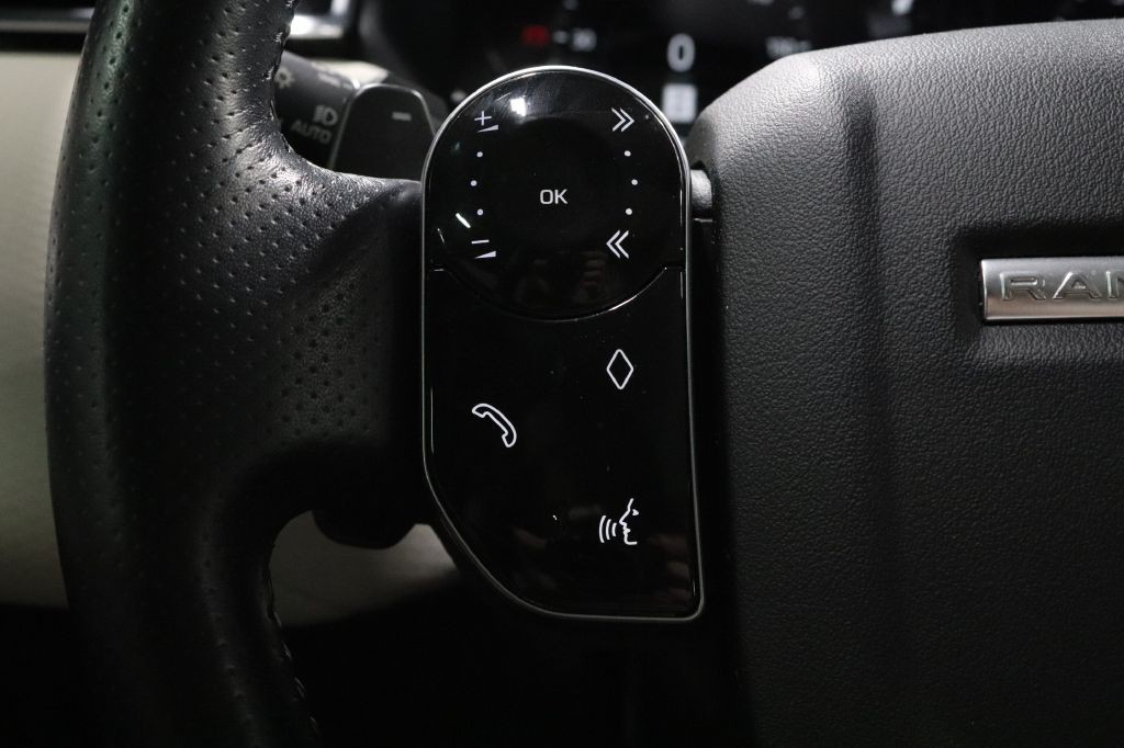 2019 Land Rover Range Rover Image 12