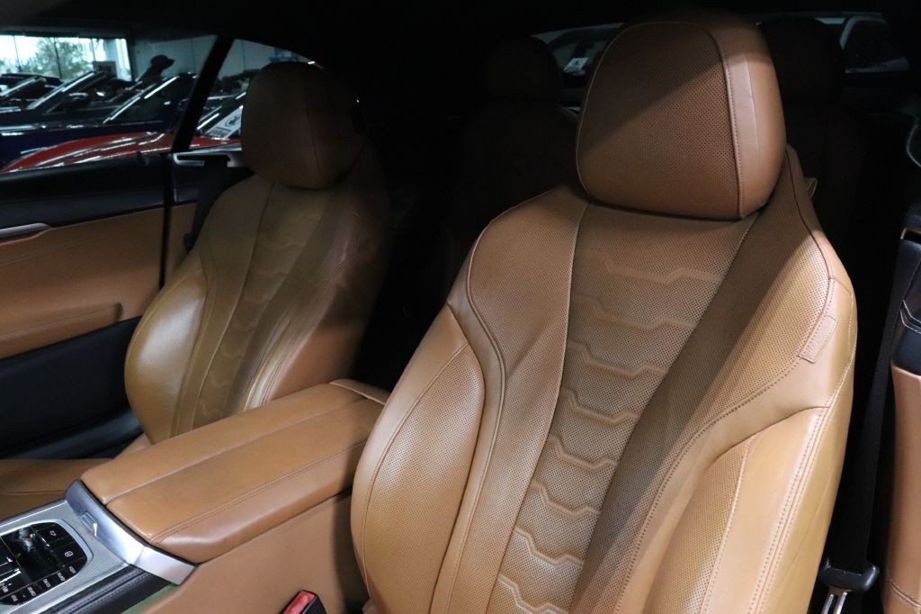 2019 BMW 8 Series Image 19