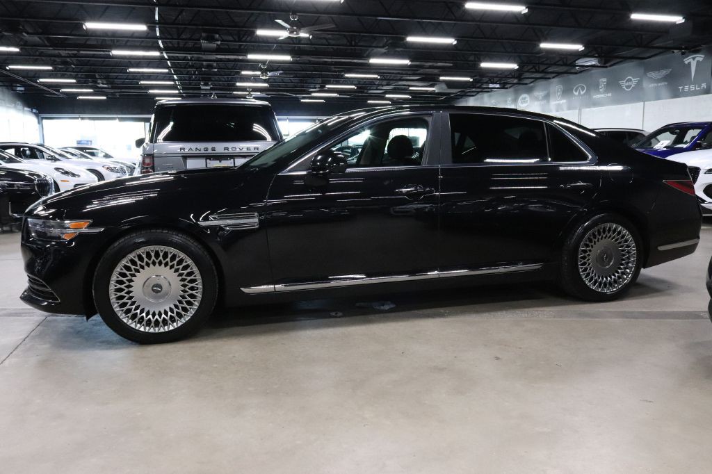 2020 Genesis G90 Image 2