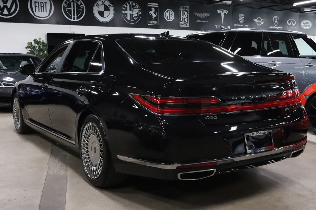 2020 Genesis G90 Image 3