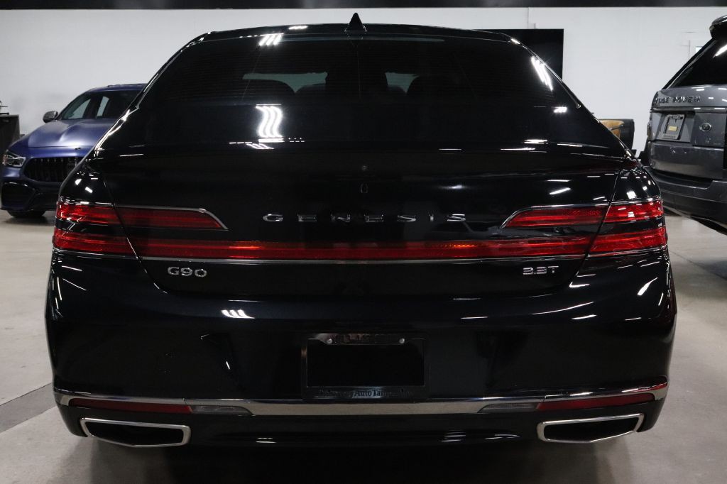 2020 Genesis G90 Image 4