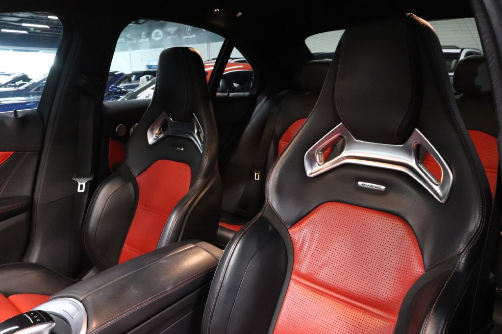 2016 Mercedes-Benz C-Class Image 11