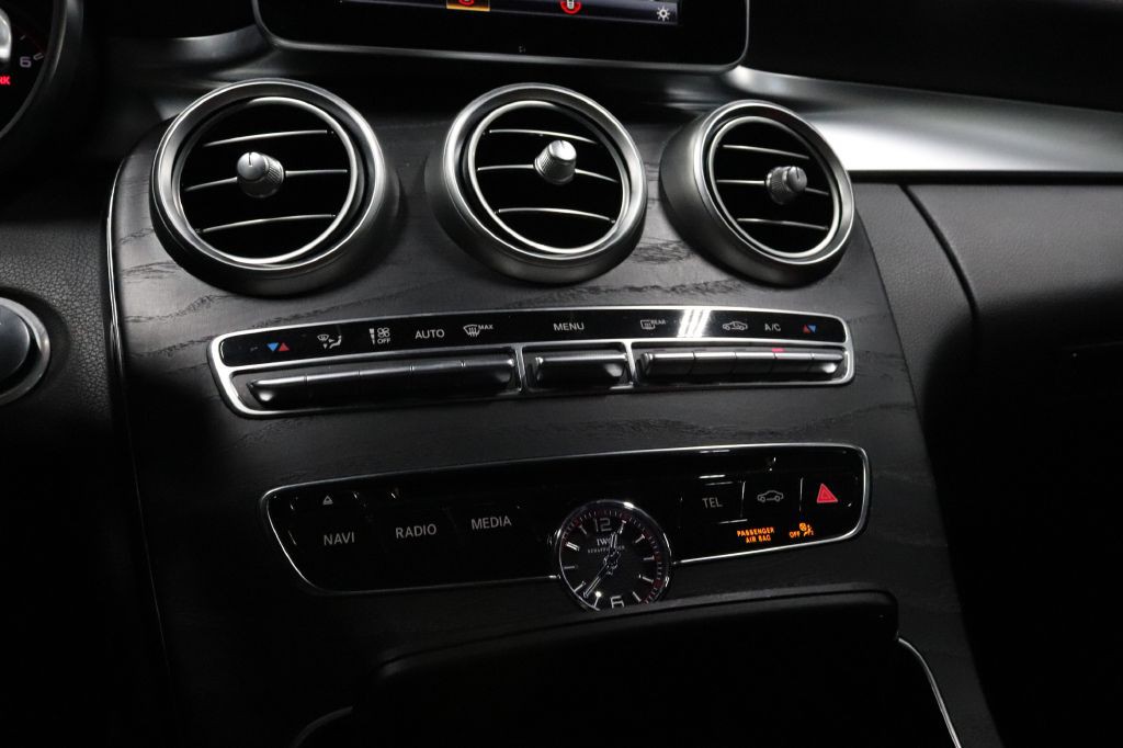 2016 Mercedes-Benz C-Class Image 17