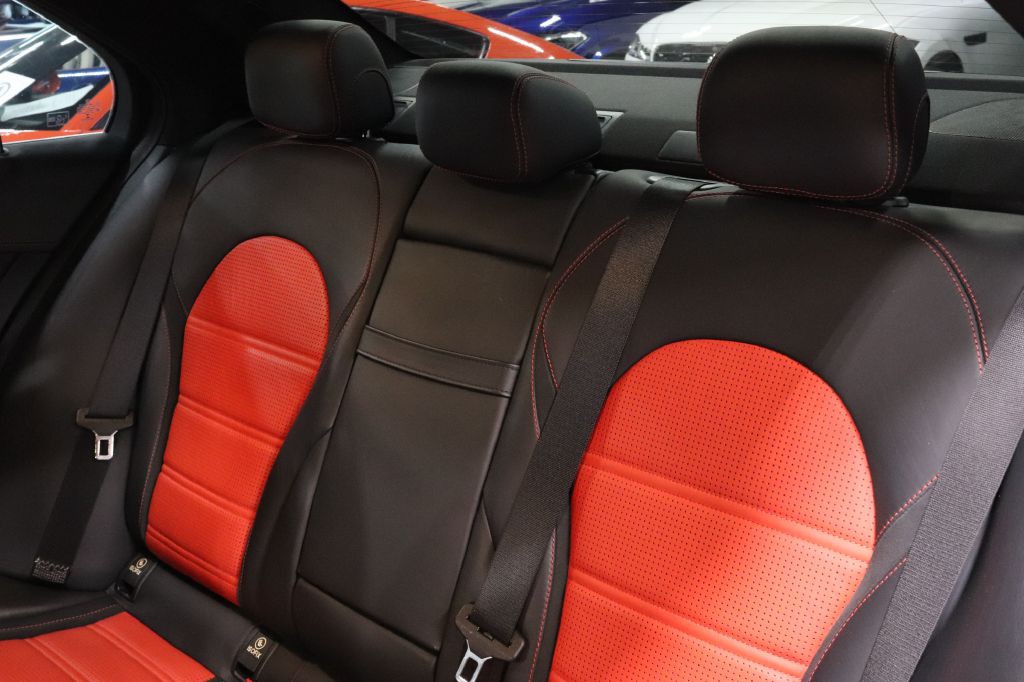 2016 Mercedes-Benz C-Class Image 23