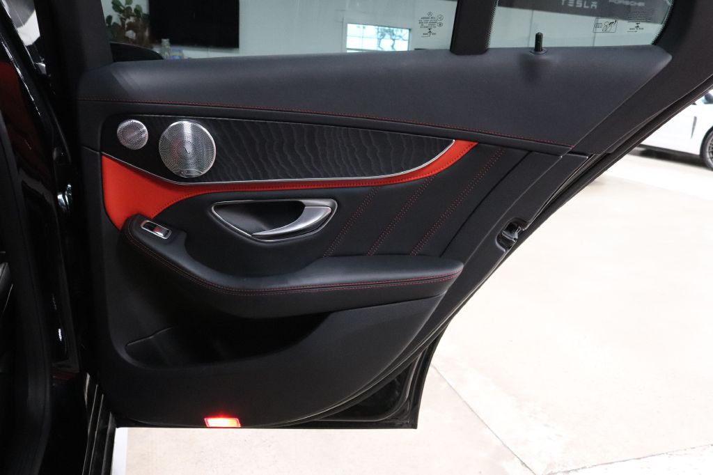 2016 Mercedes-Benz C-Class Image 26