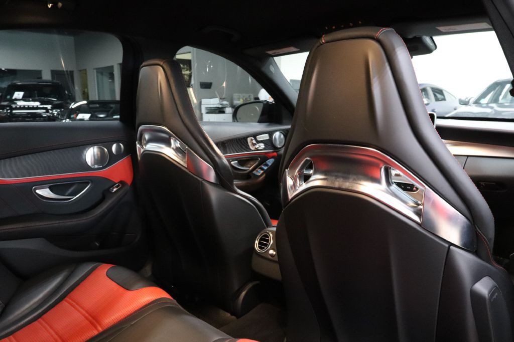2016 Mercedes-Benz C-Class Image 27