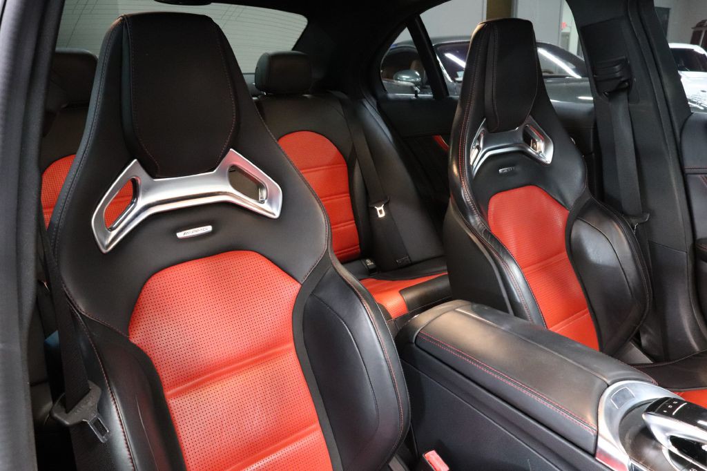 2016 Mercedes-Benz C-Class Image 31