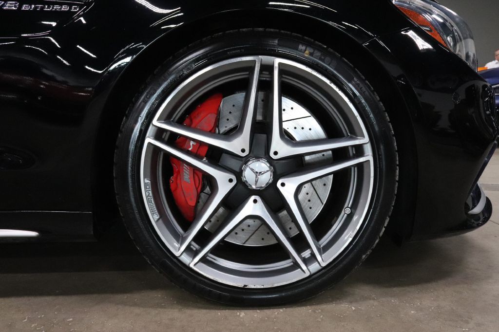 2016 Mercedes-Benz C-Class Image 36