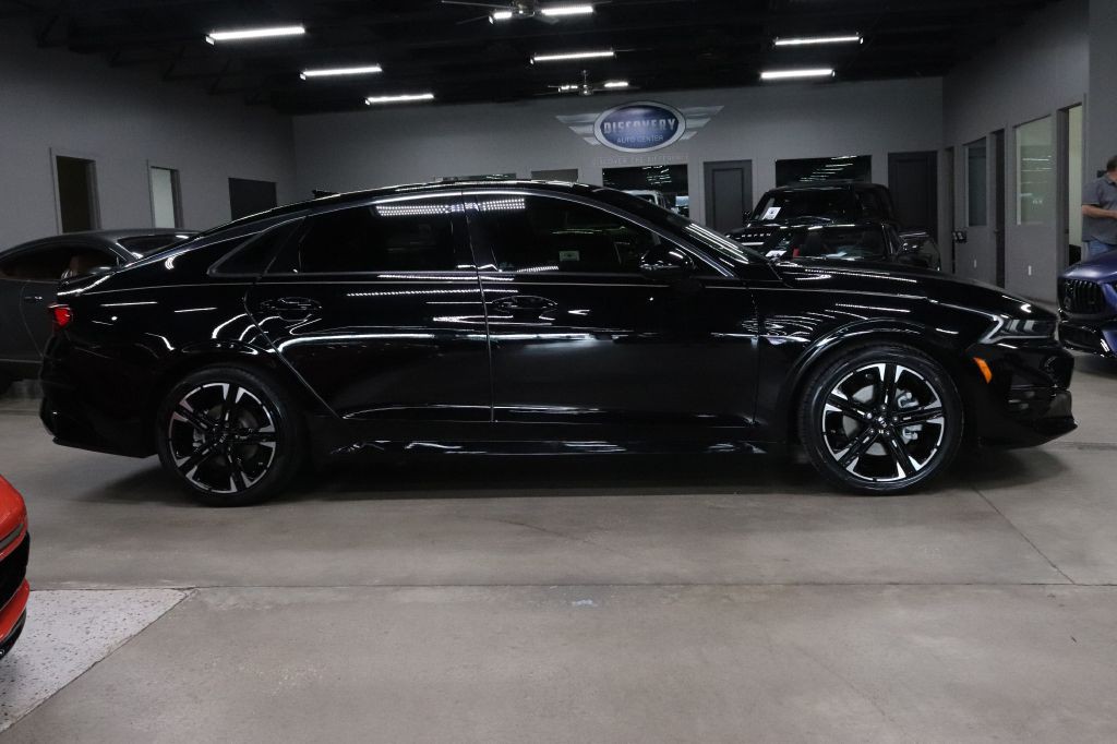 2021 Kia K5 Image 6