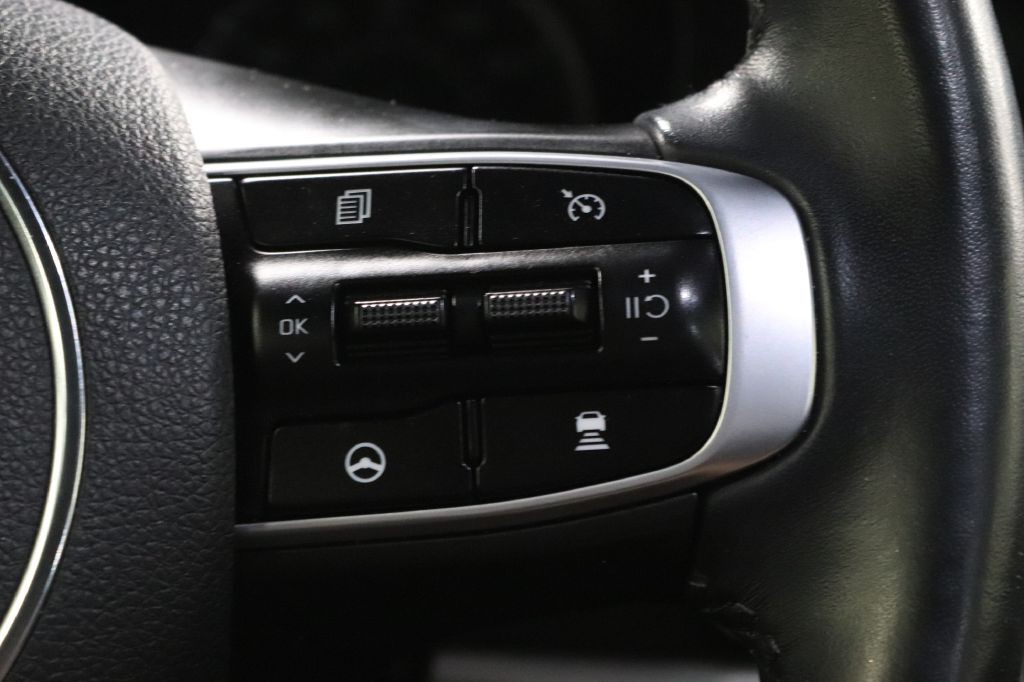 2021 Kia K5 Image 13