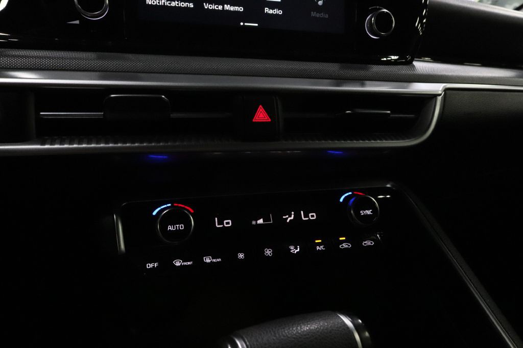 2021 Kia K5 Image 17