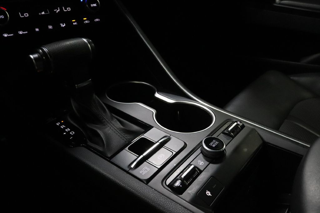 2021 Kia K5 Image 18