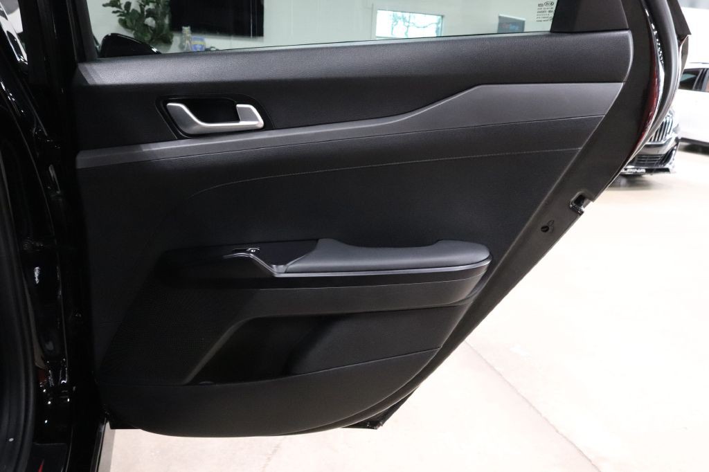 2021 Kia K5 Image 26