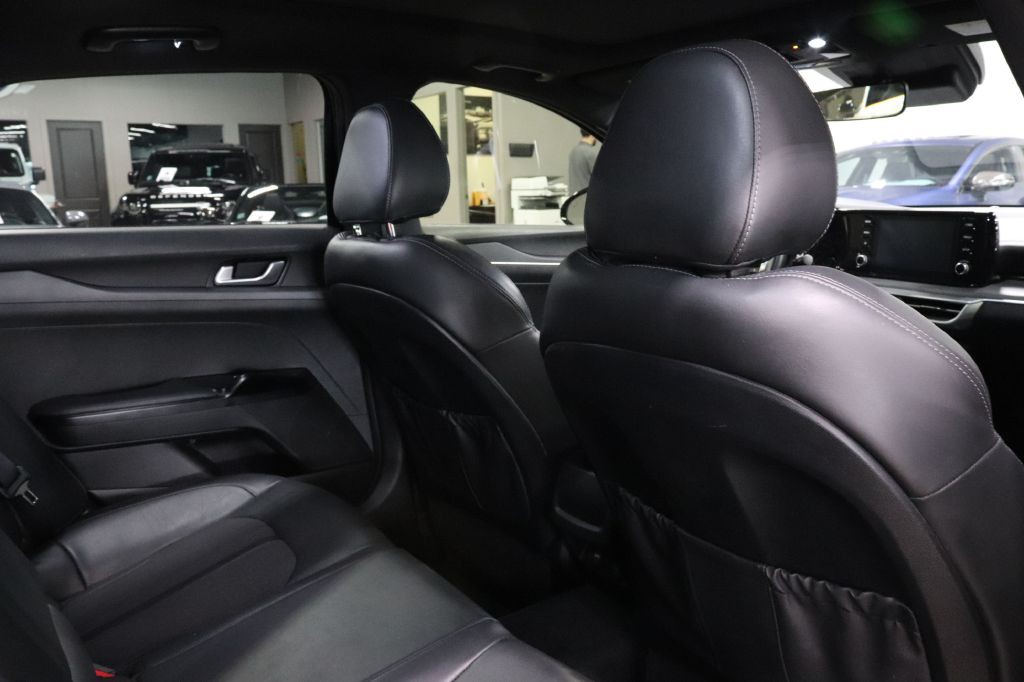 2021 Kia K5 Image 27