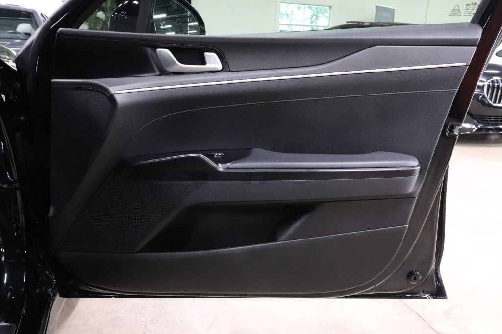 2021 Kia K5 Image 29