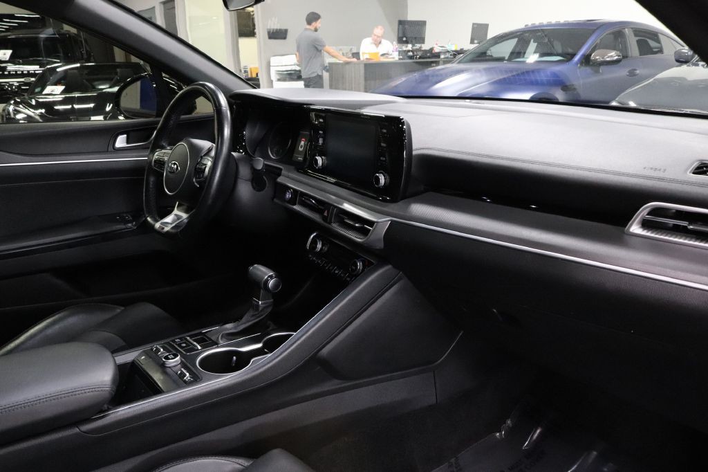2021 Kia K5 Image 30